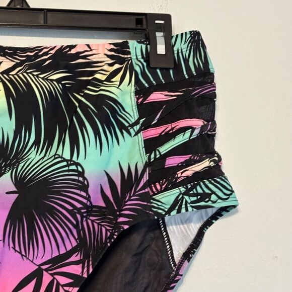 Torrid High-Rise Lattice Side Swim Bottom Palm Print 1X - Picture 16 of 16